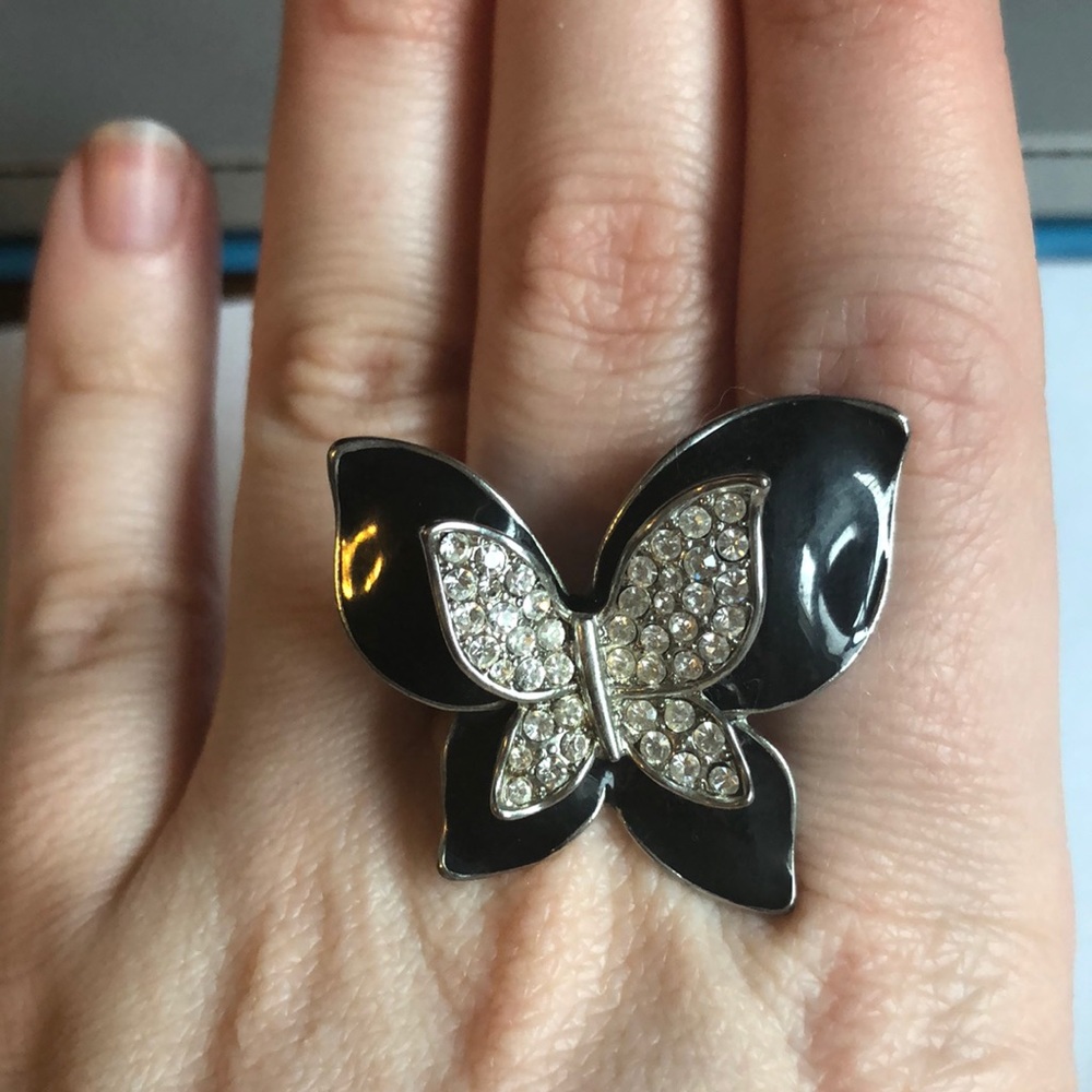 Butterfly ring